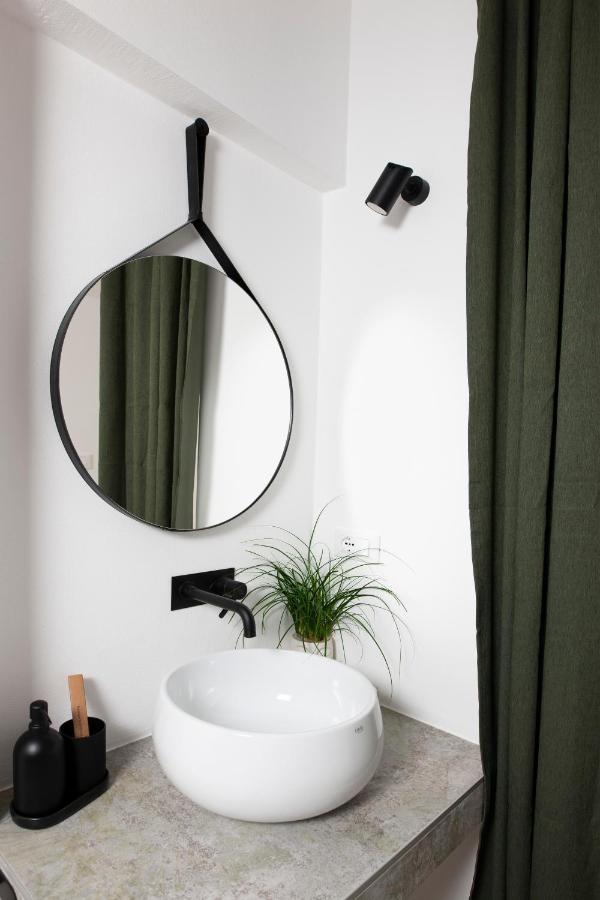 קונברסאנו Je T'Aime Luxury Suite And Relax מראה חיצוני תמונה